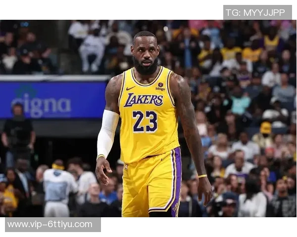 41岁依然保持高分詹姆斯连续20年评分90以上令人惊叹 41岁依然保持高分詹姆斯连续20年评分90以上令人惊叹