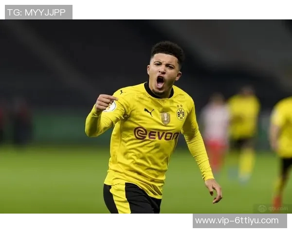 桑乔女友每周收几万镑引发争议其巨额债务成焦点 桑乔女友每周收几万镑引发争议其巨额债务成焦点