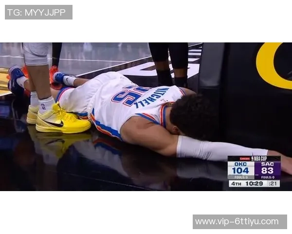 米切尔意外受伤被搀扶离场队内得分王身份岌岌可危 米切尔意外受伤被搀扶离场队内得分王身份岌岌可危