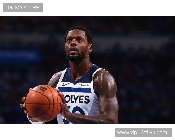 兰德尔带领球队奋勇争先19投12中砍下30分7篮板4助攻1抢断