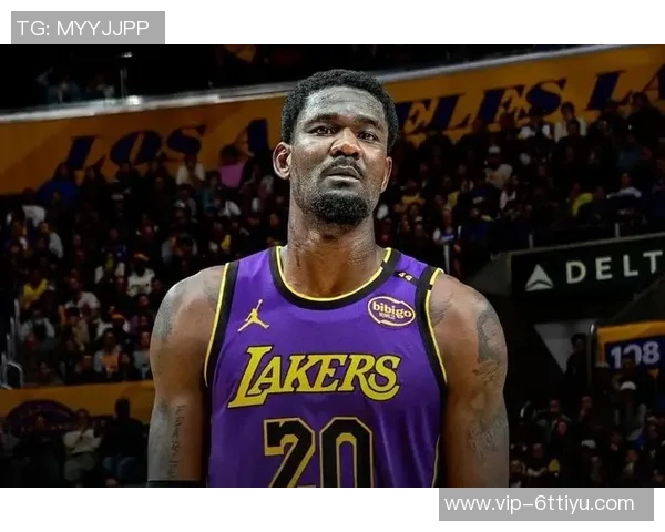 湖人训练热身艾顿与克内克特折返跑展现拼搏精神与团队默契